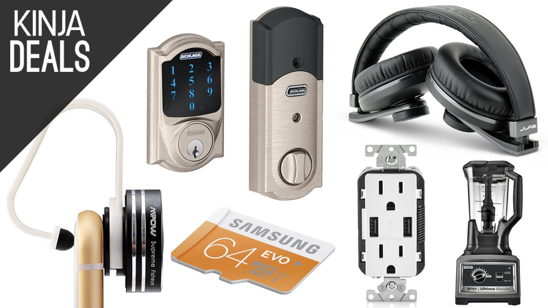 Illustration for article titled Today's Best Gaming Deals: Batman PS4 Bundle, $15 Gaming Mouse, & More
